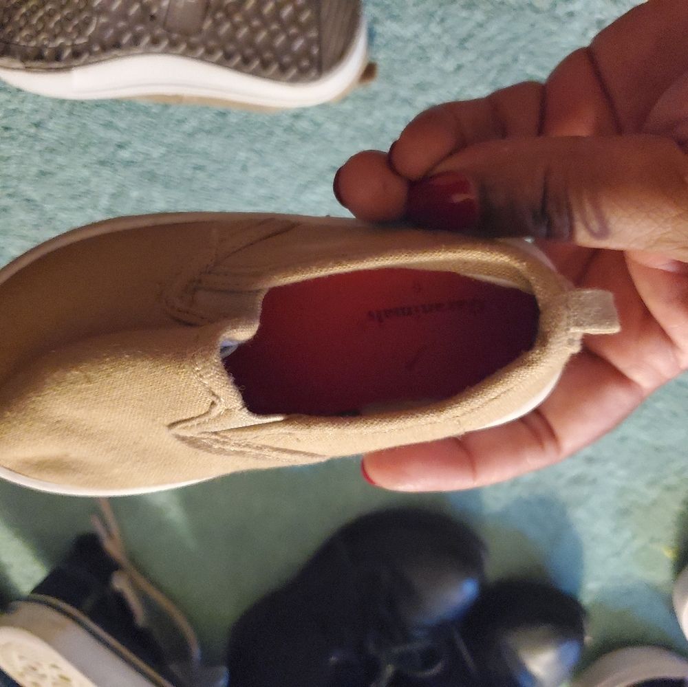 Shoes - Picture 7 of 8